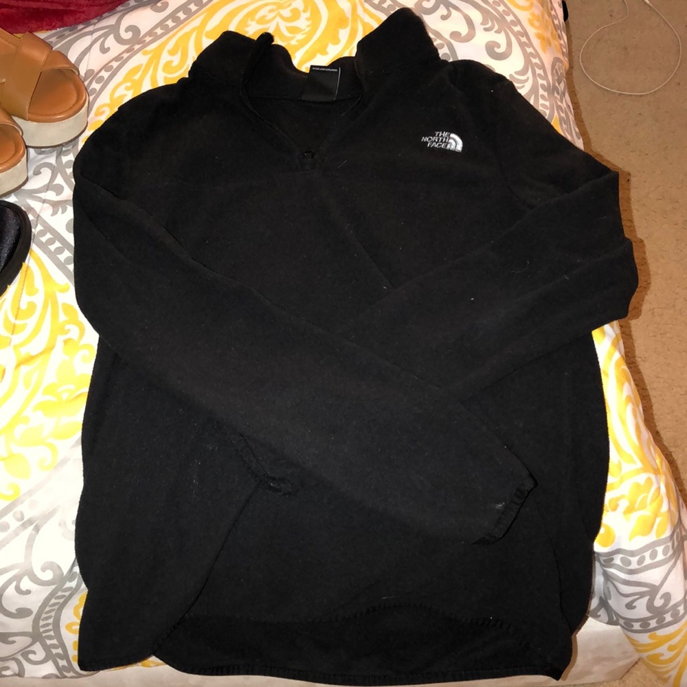 Black north face half zip pullover